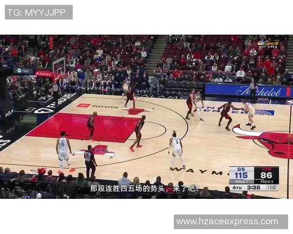 波杰姆斯基妙传助桑托斯暴扣,勇士领先33分创纪录 波杰姆斯基妙传助桑托斯暴扣,勇士领先33分创纪录